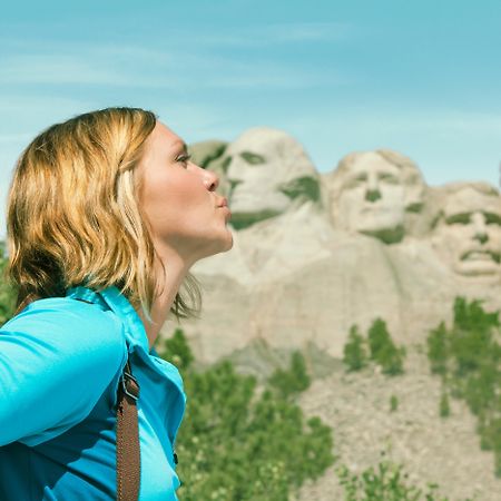 Staybridge Suites Rapid City - Rushmore By Ihg Exterior foto